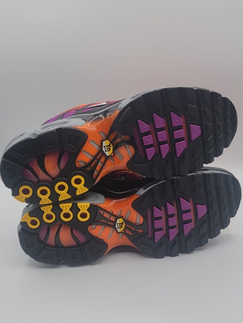 Nike Air Max Plus TN DM0032-014 Total Orange Men’s Size 8.5 New No Box - Picture 8 of 10